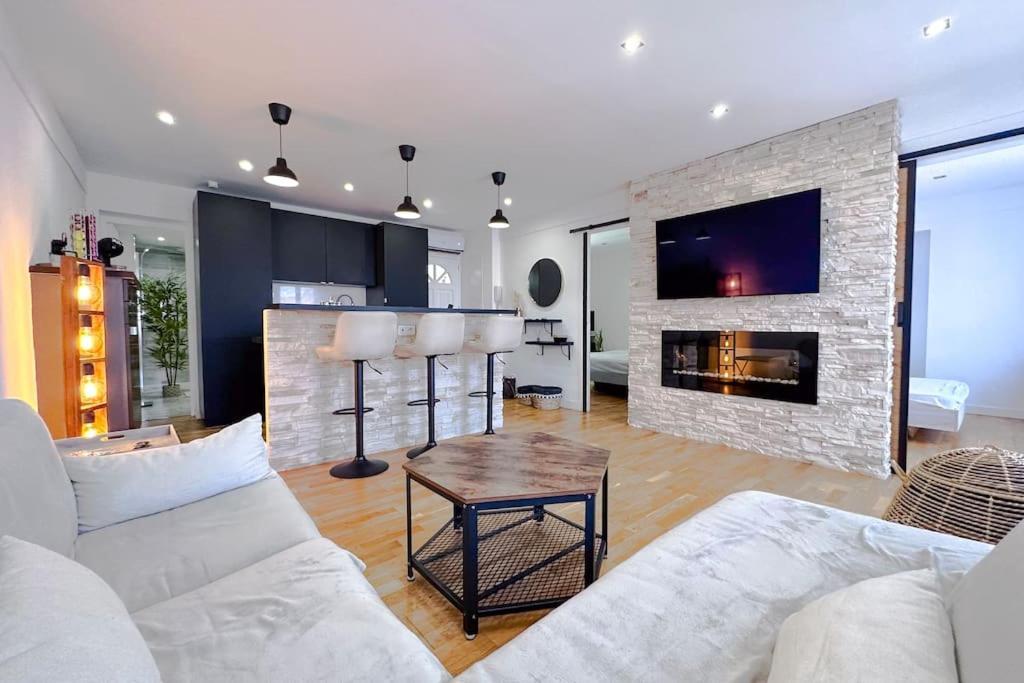 Rooftop, & Breathtaking View Of And Sea Appartamento